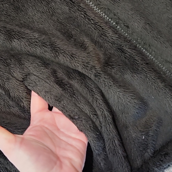 North Face jacket - Picture 2 of 6